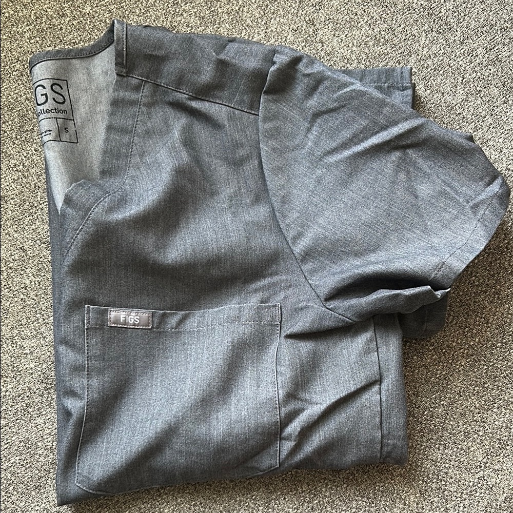 Figs one pocket scrub top